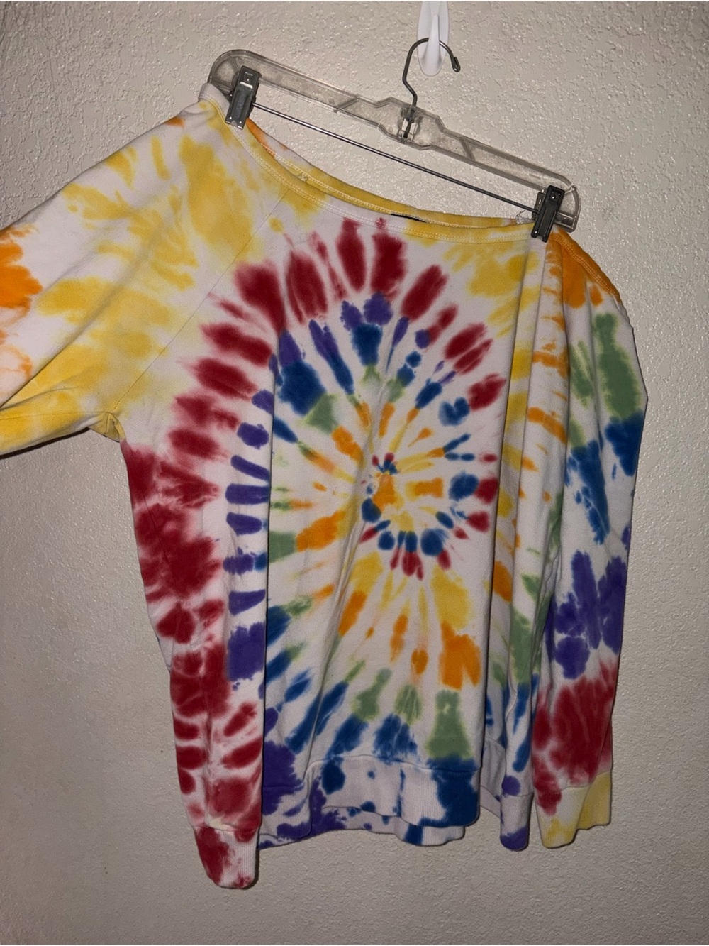 🌈EUC Torrid "Rainbow🌈Tie-Dye Off-The-Shoulder Sweatshirt” White🤍 Sz 2•2X|18-20 - Picture 7 of 12